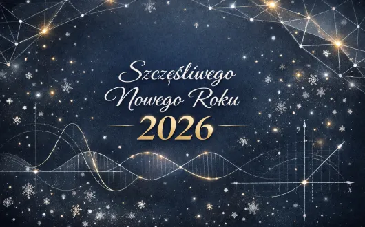 Kartka noworoczna z napisem „Szczęśliwego Nowego Roku 2026” na granatowym tle, ozdobiona gwiazdami, śnieżynkami oraz subtelnymi motywami matematycznymi i geometrycznymi w złotych liniach.